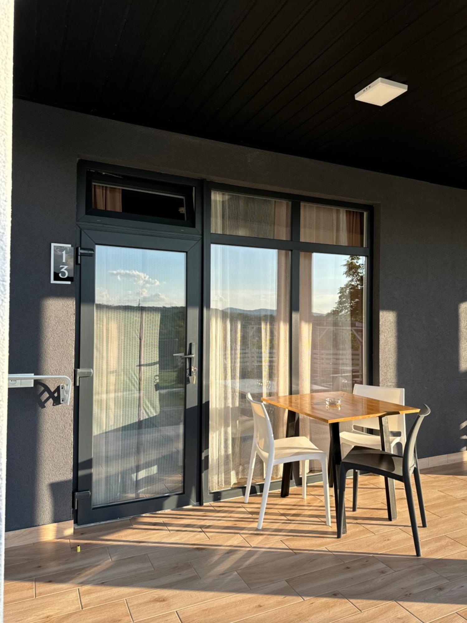 ホテル Modern House ソロトヴィノ エクステリア 写真
