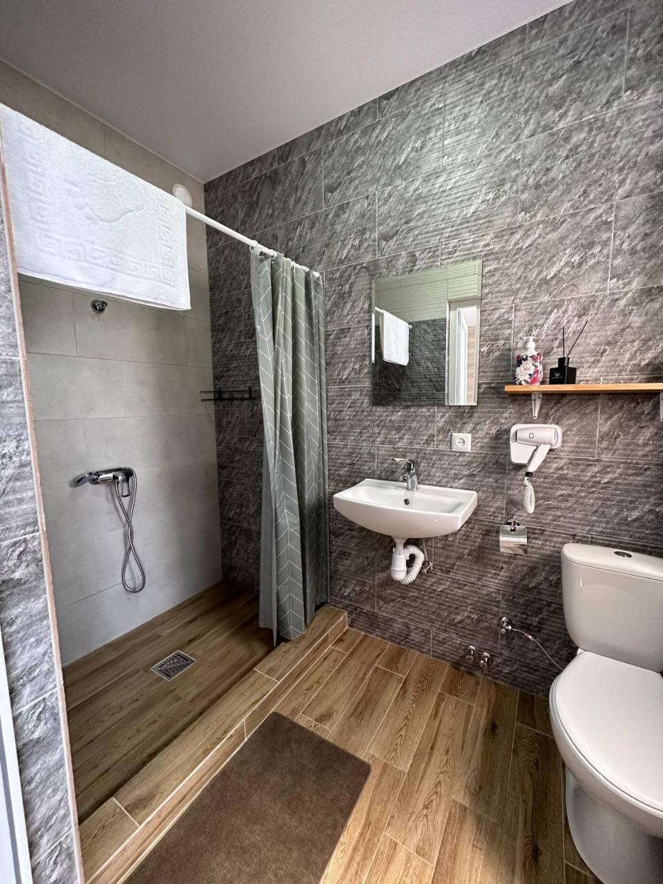ホテル Modern House ソロトヴィノ エクステリア 写真